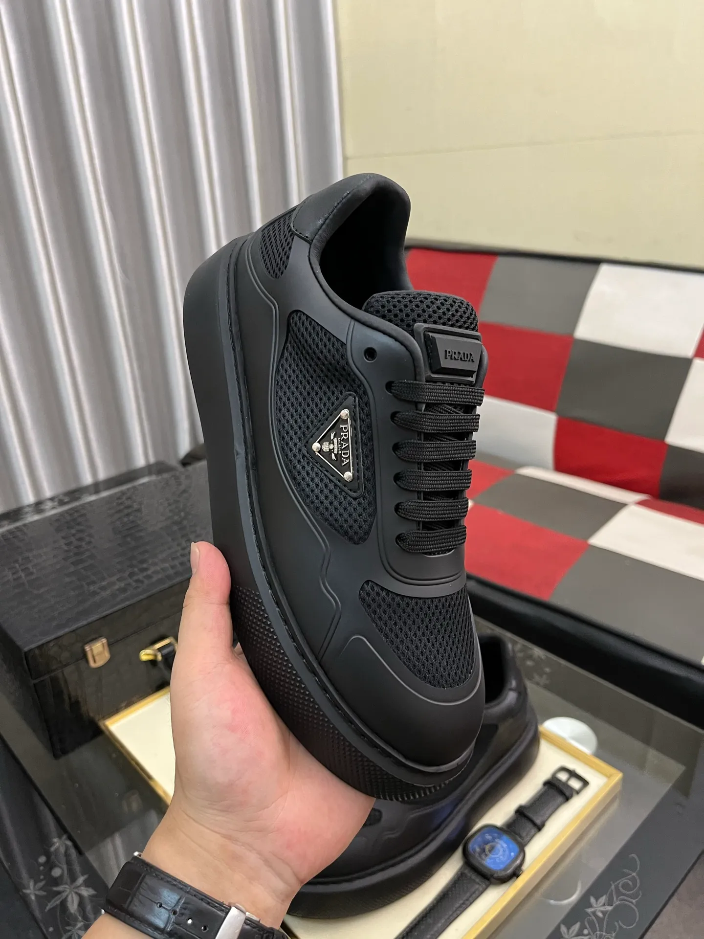 Men's shoes 💰580⌚️⌚️【PRADA】Prada - high-end quality original order 🔍🔍🔍 casual sports shoes - upper: imported 🔝 Napa calfskin, pebbled calfskin, branded glue hollow mesh canvas, shoe body sewn with branded metal fasteners - lining: water-dyed cowhide - outsole: ultra-light TPU foam rubber; two-color molded outsole -Ultra-high quality control, fine workmanship, highlighting (high-end, nobility, class) -Size: 38-445️⃣colors available